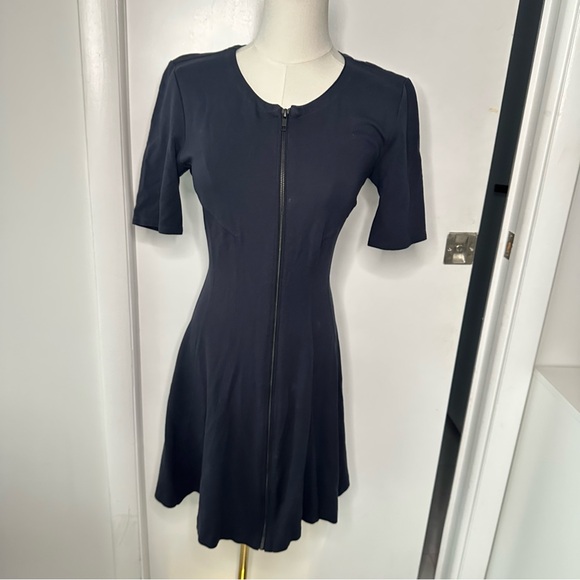 Theory Bonbi Fit & Flare Dress – Navy Blue | Size 6 | Front Zip - Picture 5 of 9
